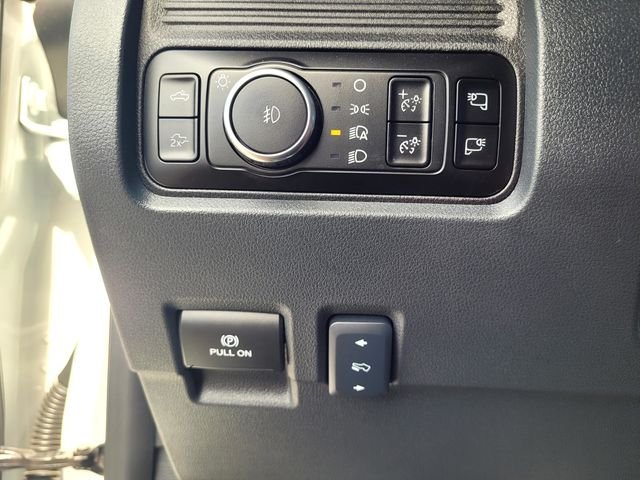 Used 2026 White Ford Lariat image 15