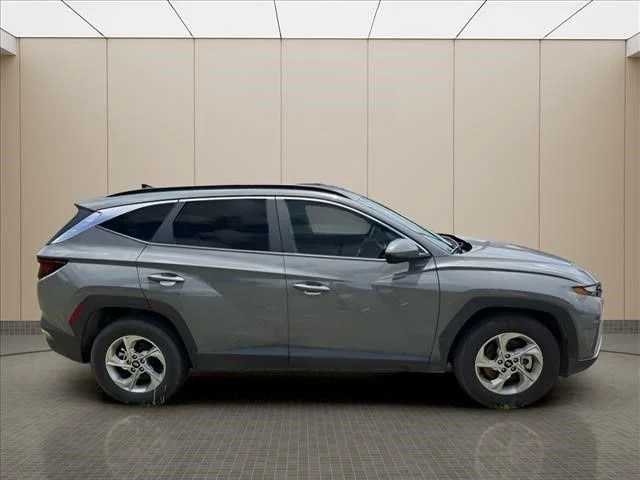 Used 2024 Gray Hyundai SEL image 12
