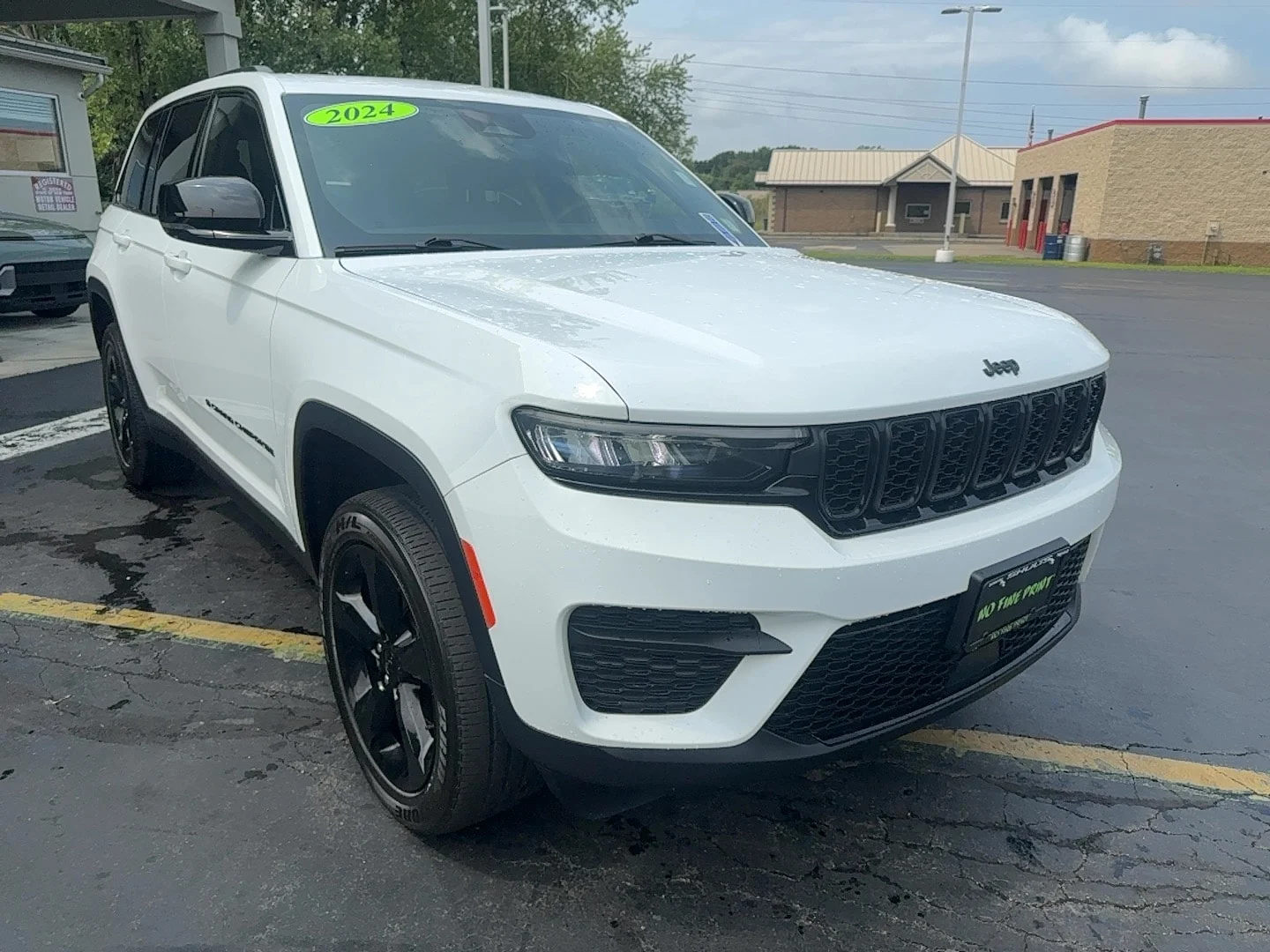 Used 2024 Bright White Clearcoat Jeep Altitude X image 7