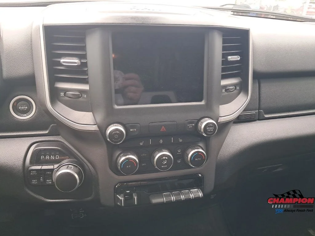 Used 2020 Silver Ram Big Horn/Lone Star image 19
