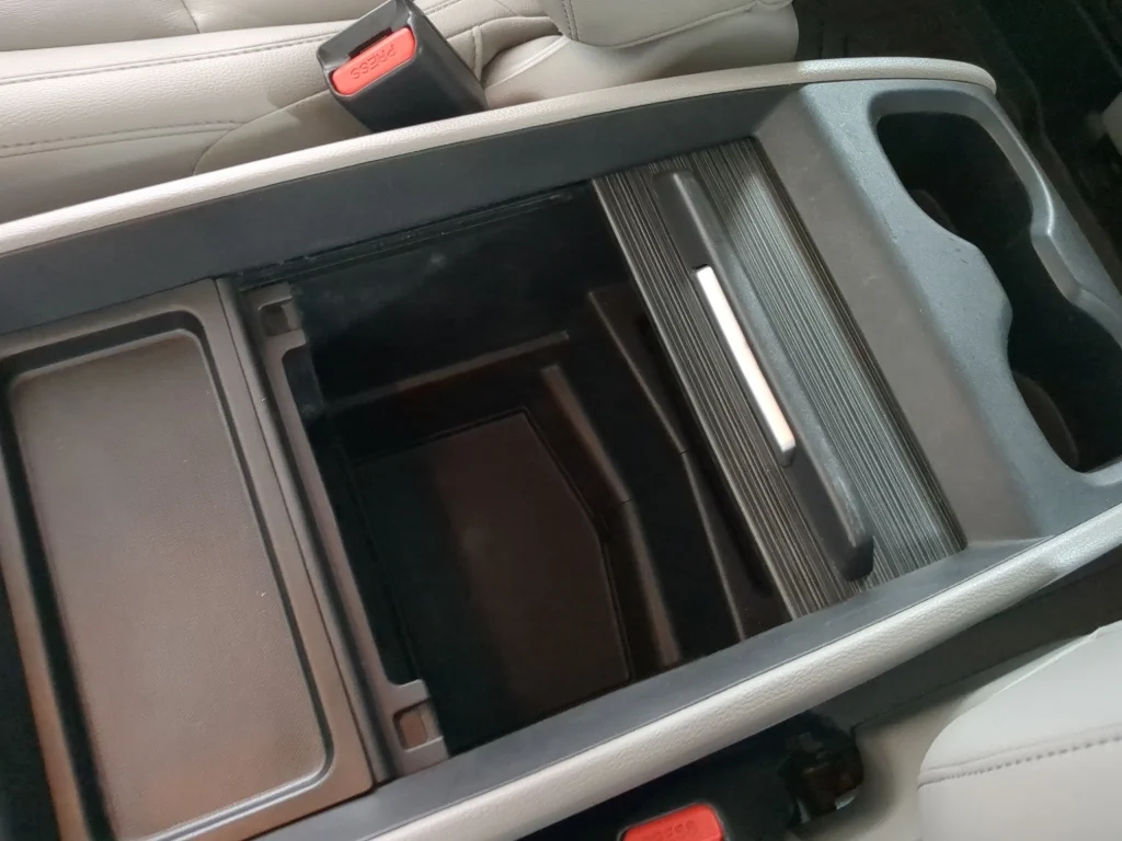 Used 2018 Black Honda EX-L image 27