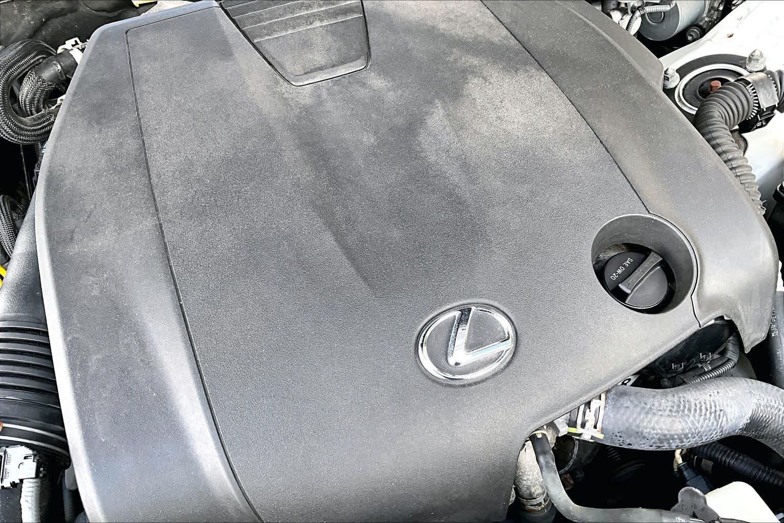 Used 2014 Starfire Pearl Lexus  image 31