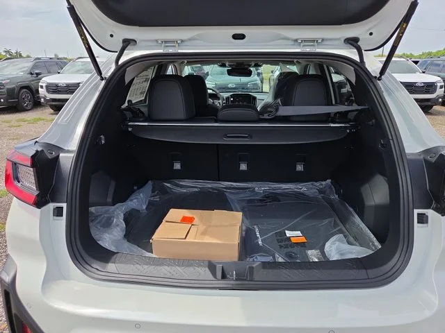 New 2026 CRYSTAL WHITE PEARL Subaru Limited image 23