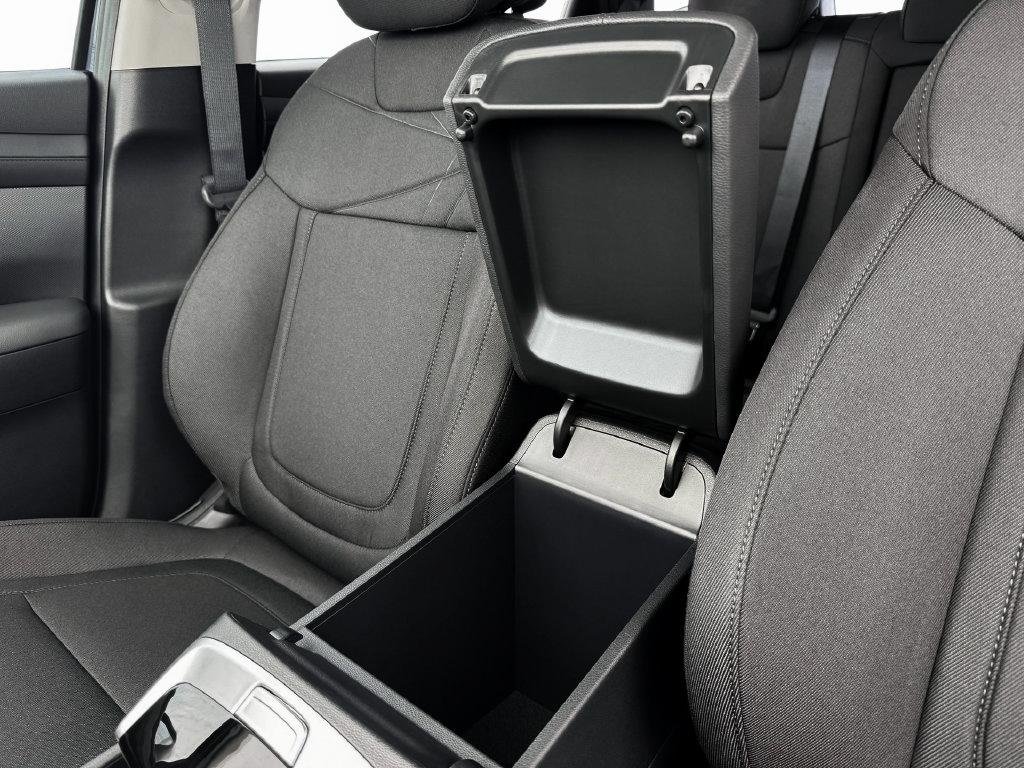 New 2026 Black Hyundai SE AWD image 18