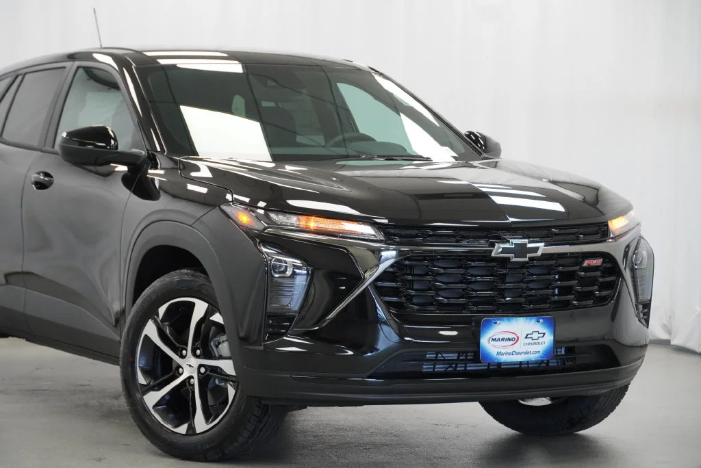 New 2026 Mosaic Black Metallic Chevrolet 1RS image 7