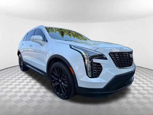 Used 2023 CRYSTAL WHITE TRICOAT Cadillac FWD Luxury image 3