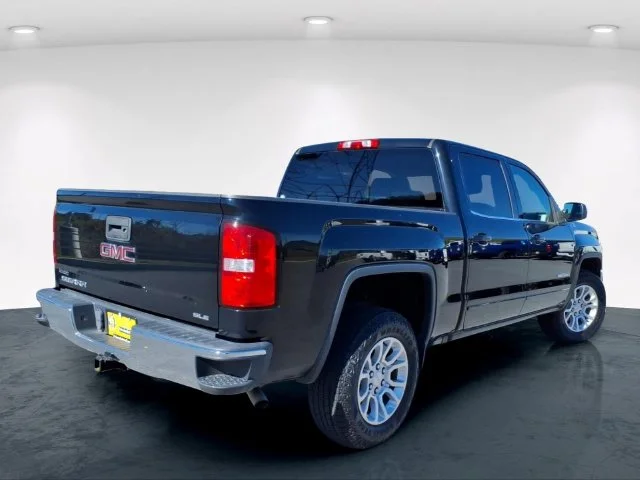 Used 2017 Black GMC SLE image 6