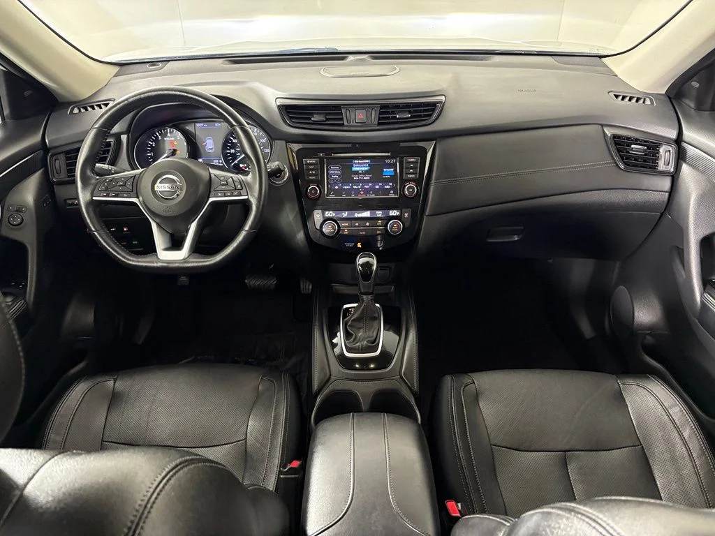 Used 2018 Silver Nissan Hybrid SL image 34