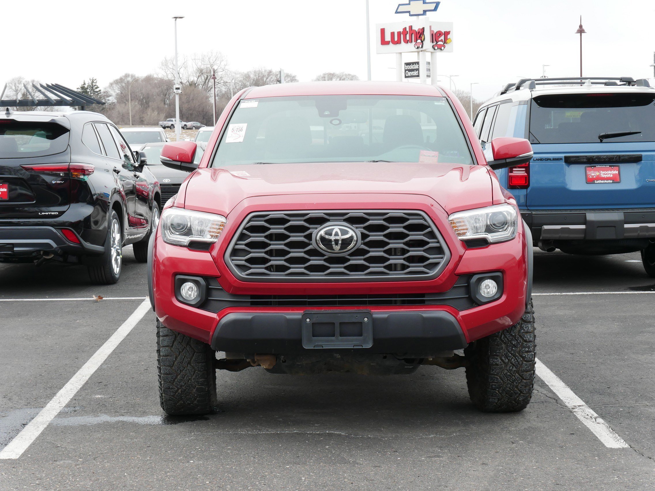 Used 2021 Toyota Tacoma TRD Off Road with VIN 5TFCZ5AN9MX264647 for sale in Brooklyn Center, Minnesota