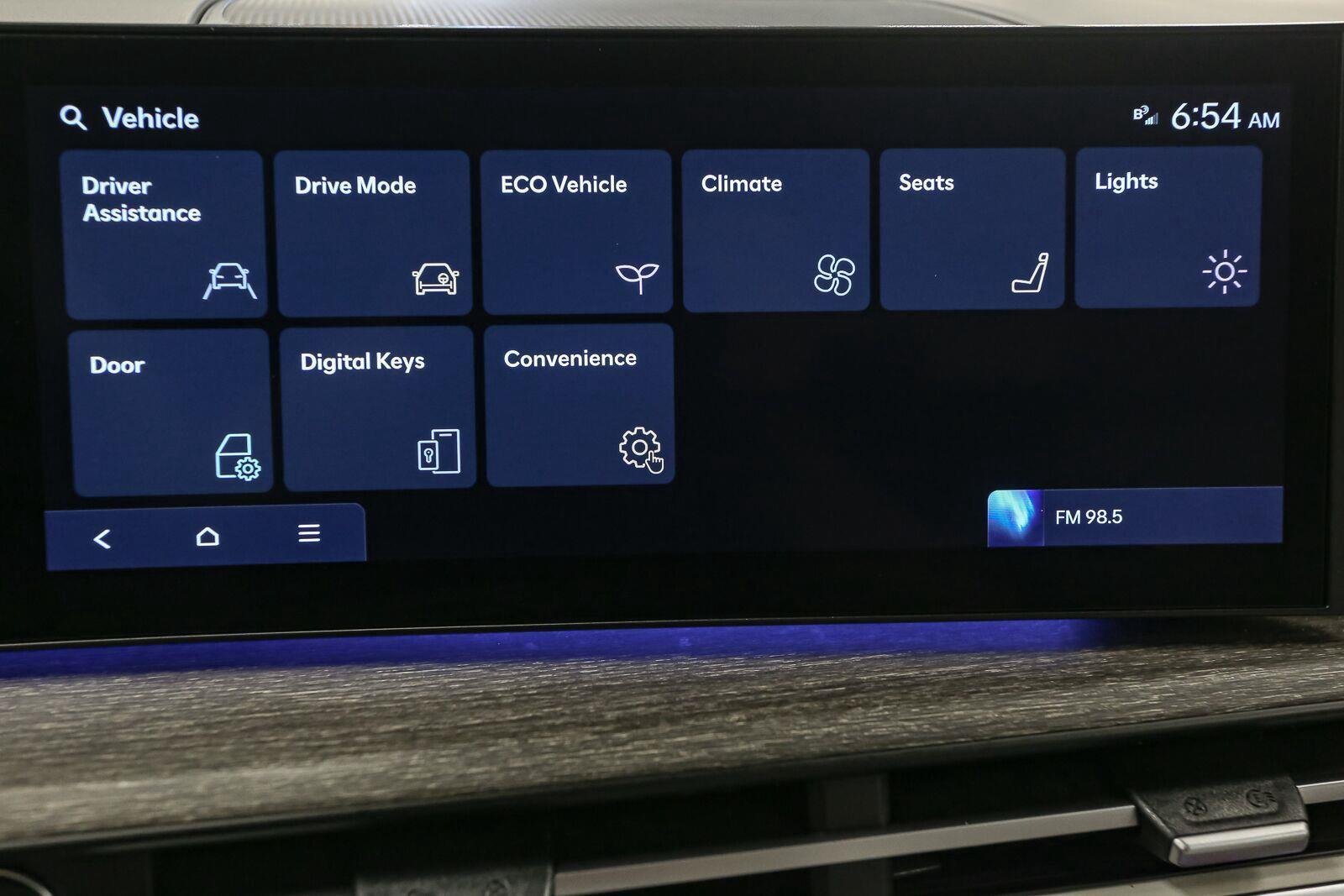 Used 2024 Rockwood Green Hyundai Limited image 33