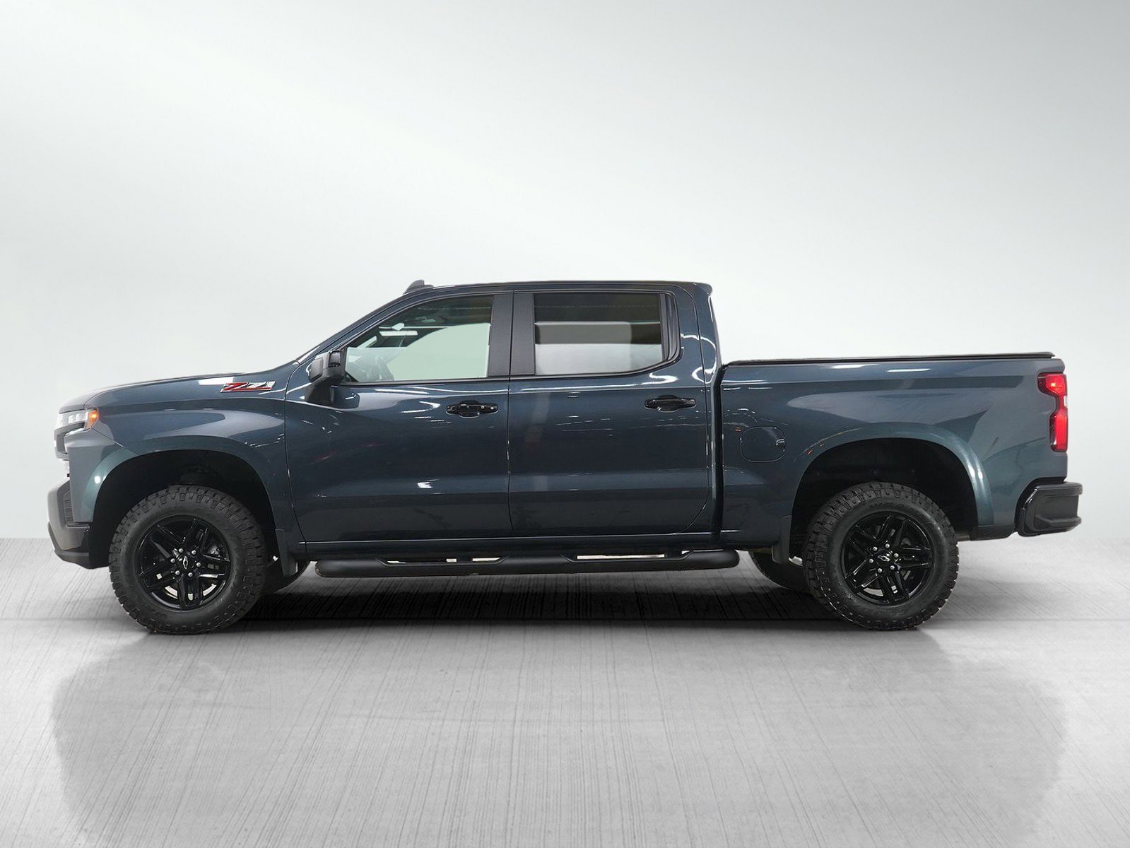 Used 2021 Chevrolet Silverado 1500 LT Trail Boss with VIN 1GCPYFED7MZ356422 for sale in White Bear Lake, Minnesota