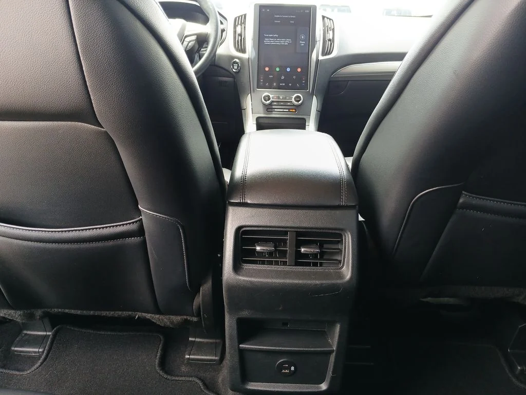 Used 2022 White Ford SEL image 22