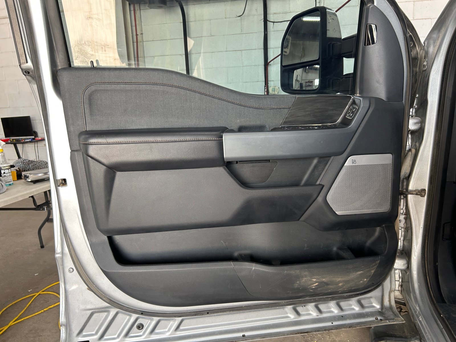 Used 2024 Silver Metallic Ford LARIAT image 21