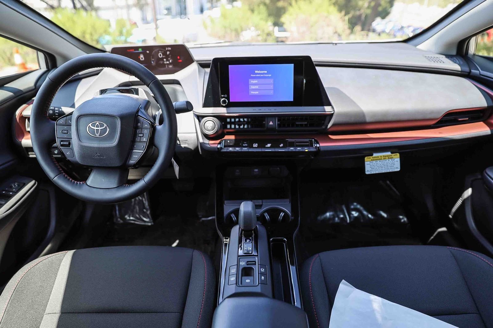 2026 Toyota Prius Plug-in Hybrid SE - Photo 12