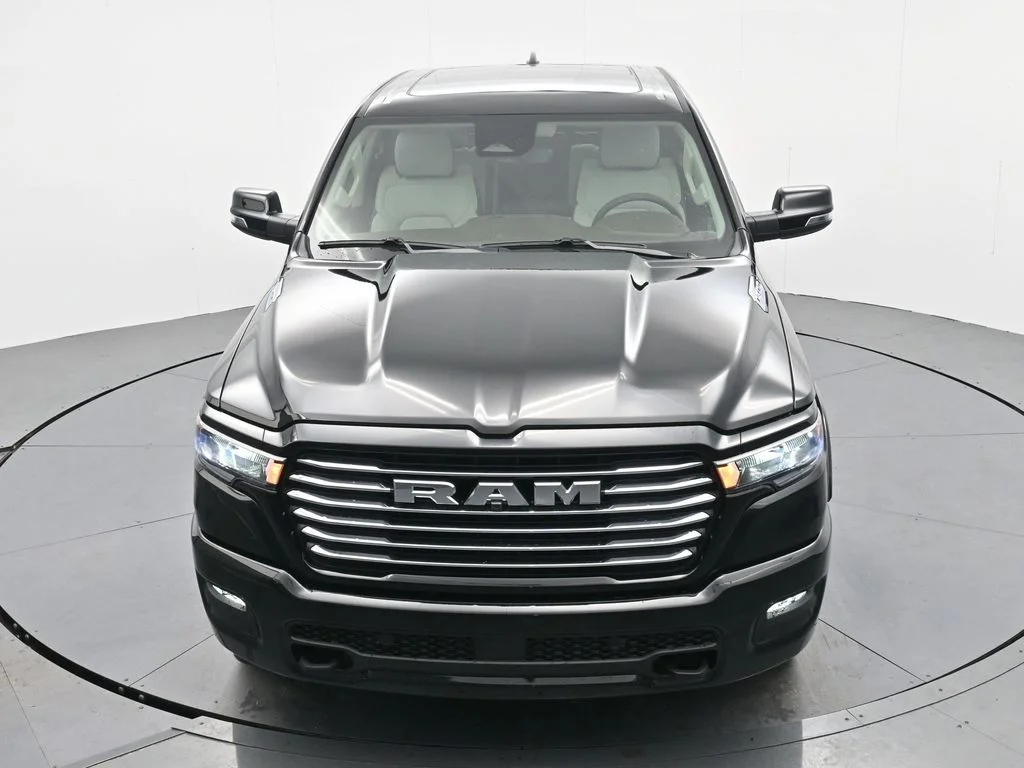 New 2026 Diamond Black Crystal Pearl-Coat Exterior Paint RAM Laramie image 22