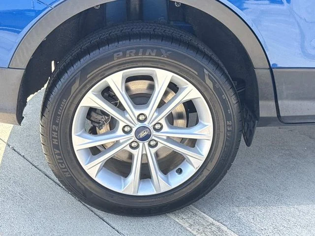Used 2019 Blue Ford SEL image 7