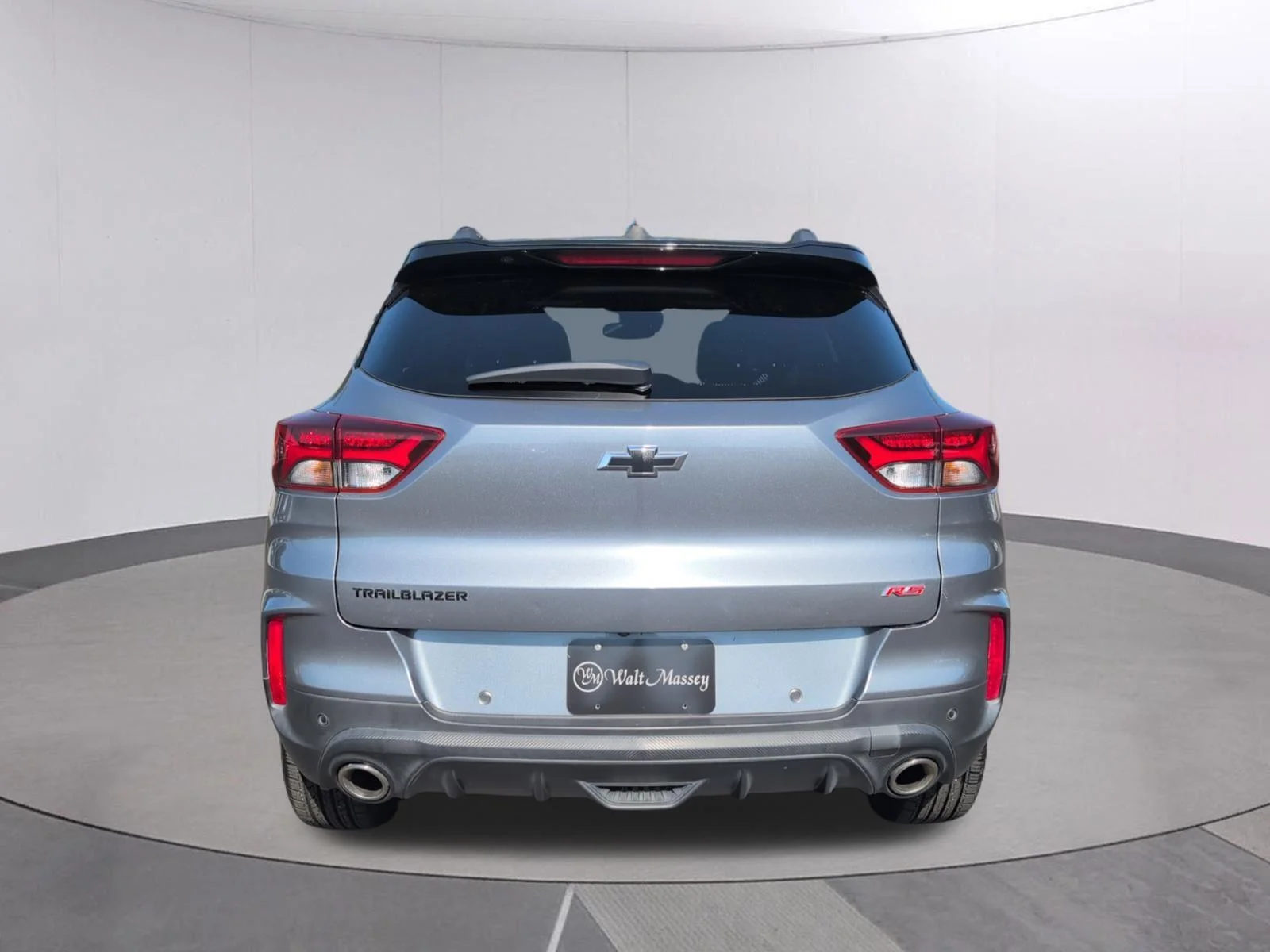 Used 2021 SATIN STEEL METALLIC Chevrolet RS image 4