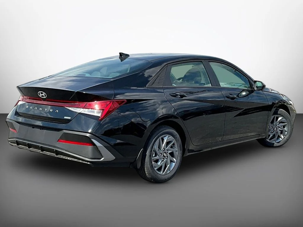 New 2026 Black Hyundai Blue image 15