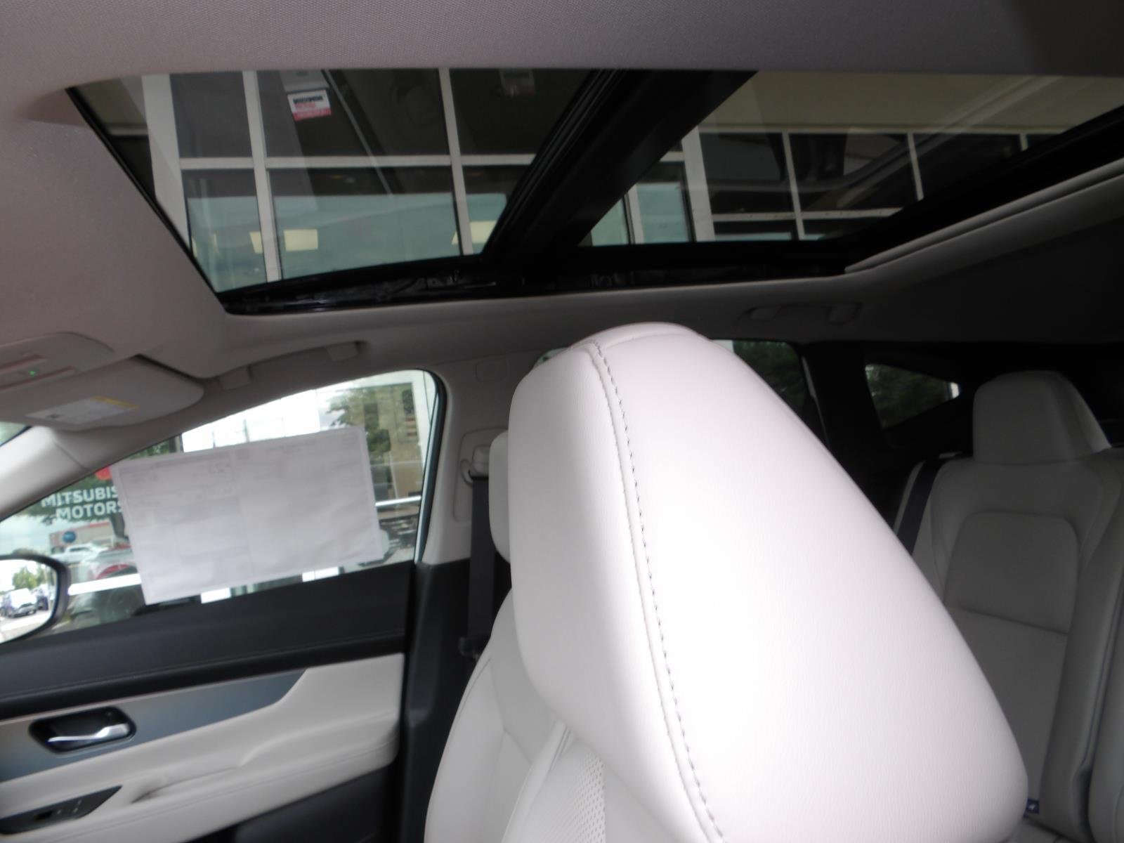 New 2026 Everest White Pearl TriCoat Nissan SL image 18