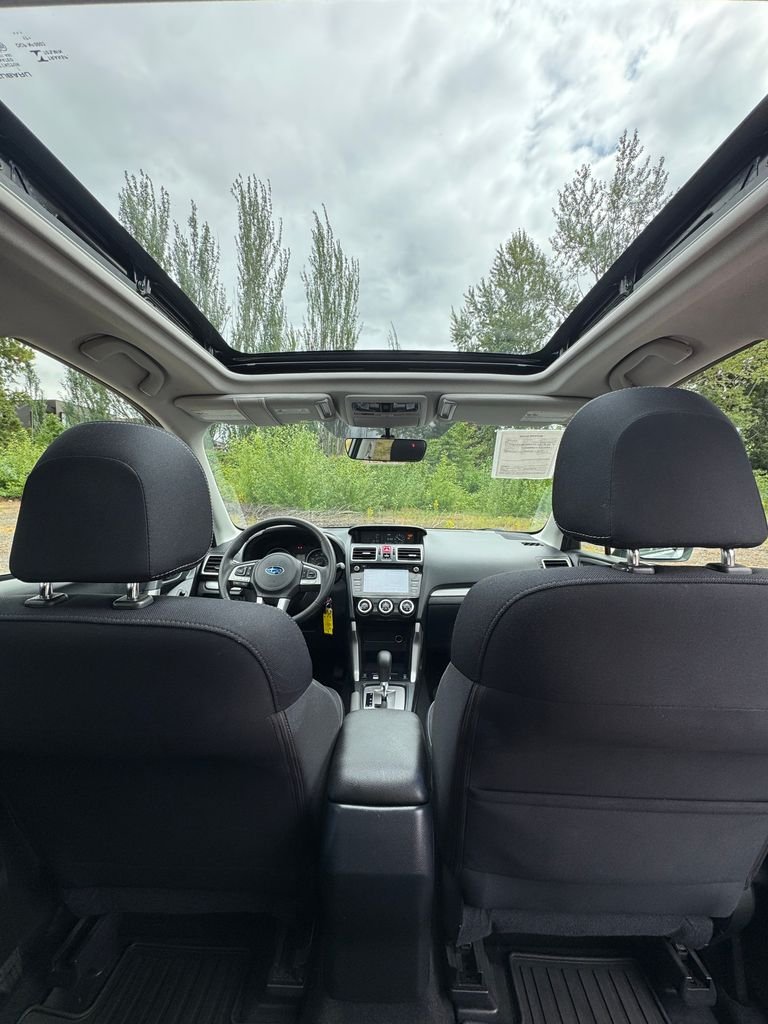 Used 2018 Ice Silver Metallic Subaru 2.5i Premium image 26