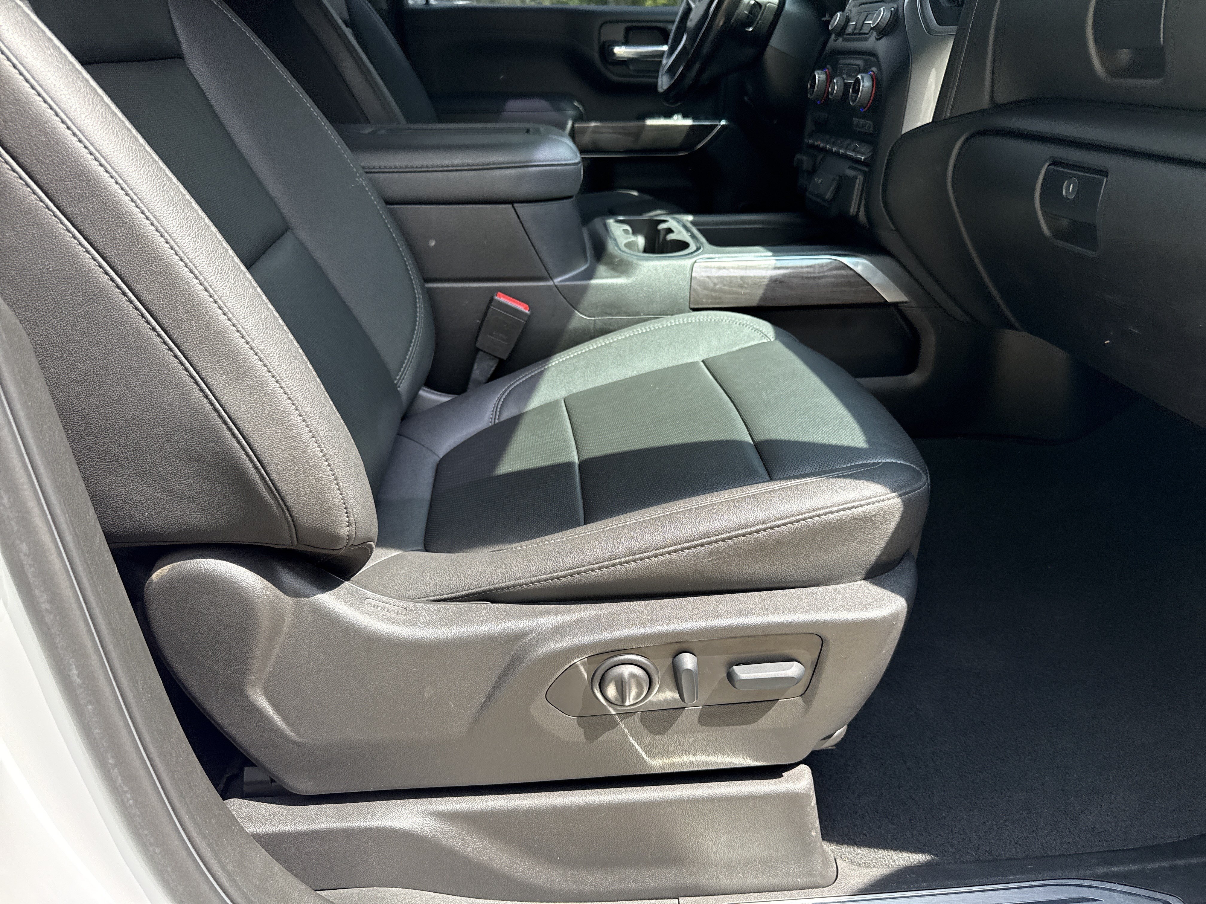 Used 2022 Summit White Chevrolet LTZ image 14