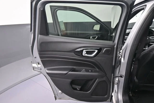 Used 2022 Silver Jeep Limited image 25