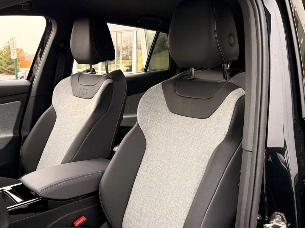 2025 Volkswagen ID.4 PRO - Photo 11