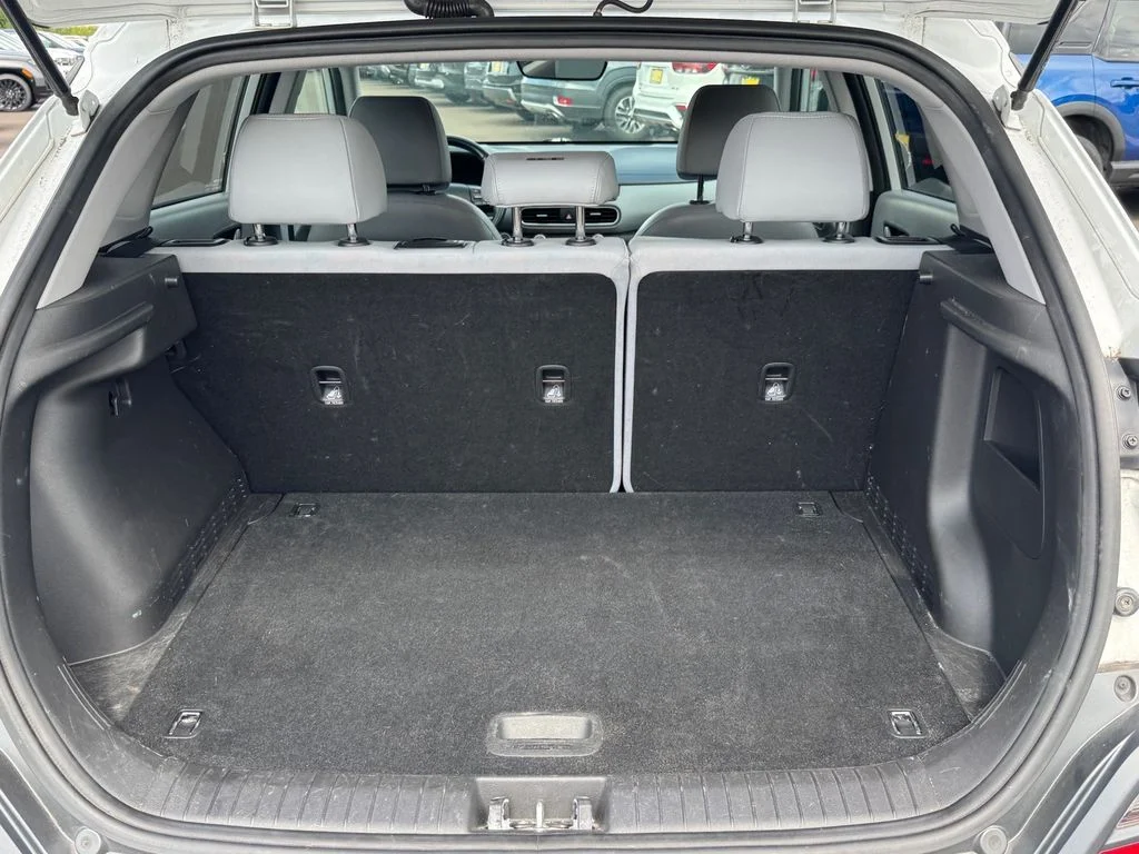Used 2018 White Hyundai Limited image 15