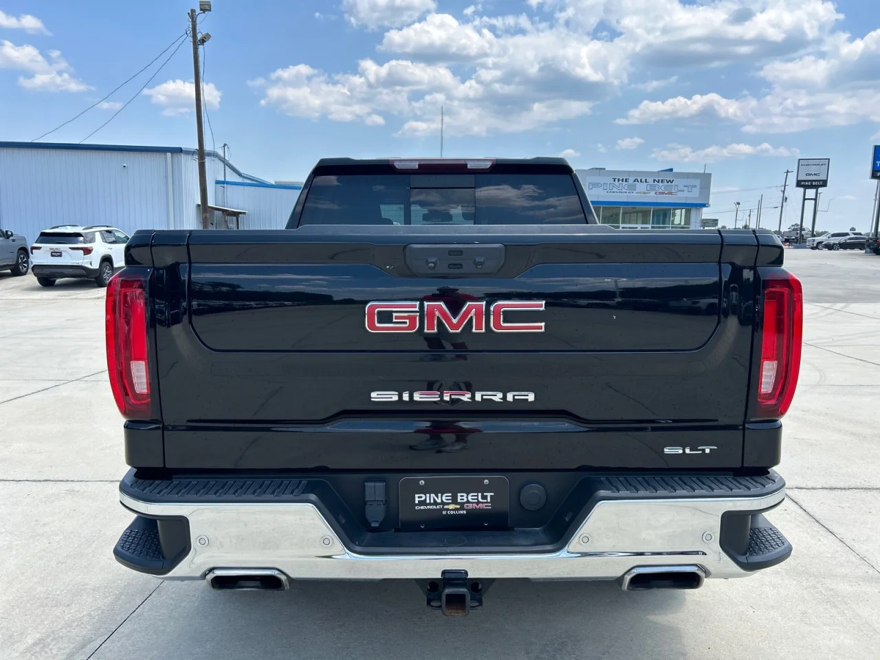 Used 2023 Onyx Black GMC SLT image 6