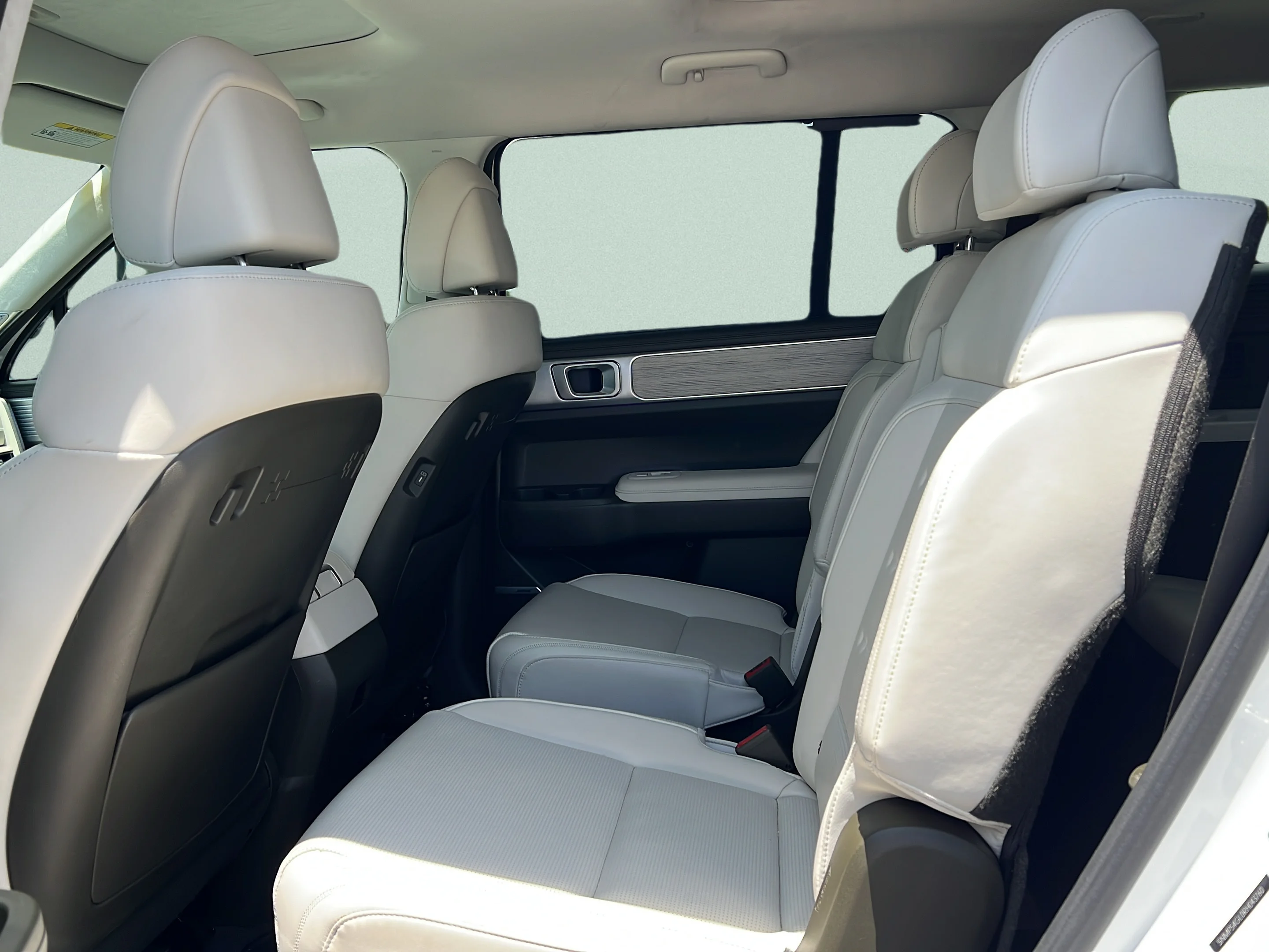 Used 2024 Serenity White Hyundai Calligraphy image 10