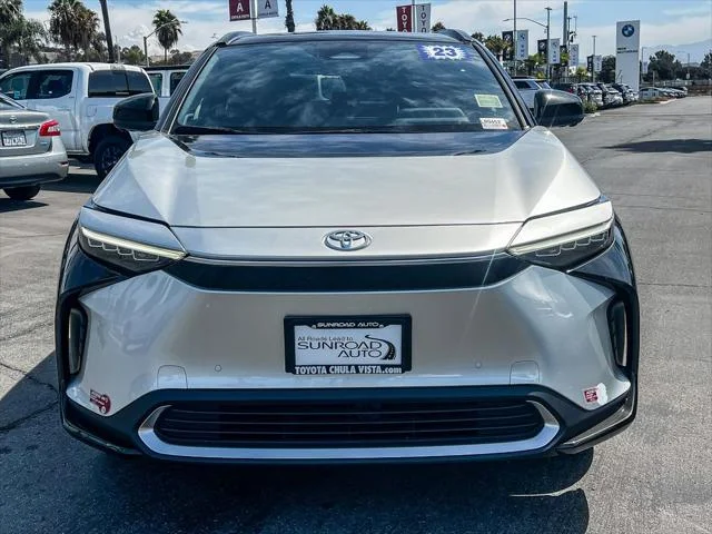 Certified Used 2023 ELEMENTAL SILVER MET Toyota  image 2