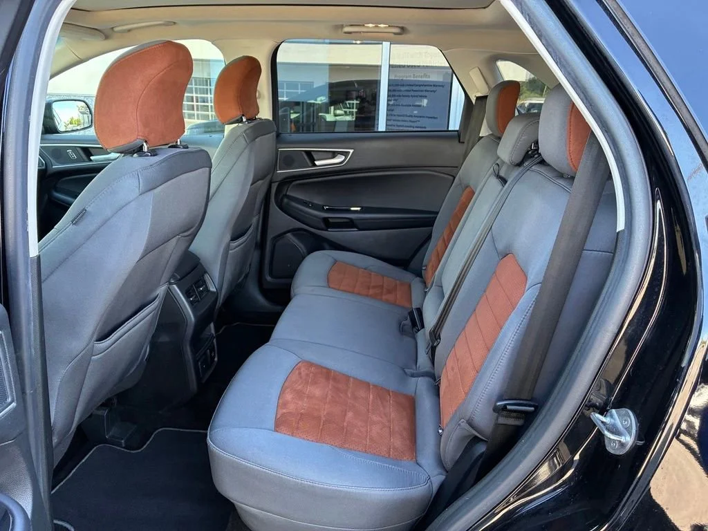 Used 2018 Shadow Black Ford SEL image 50