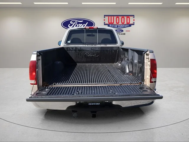 Used 1997 Champagne Ford Lariat image 4