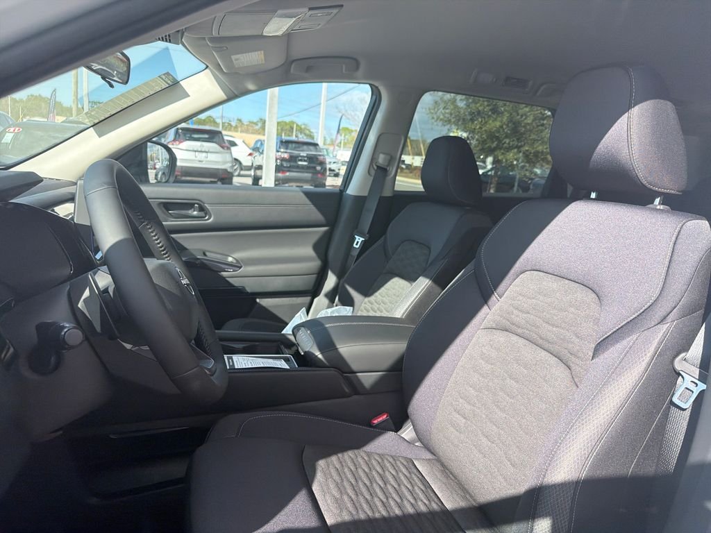 New 2026 Nissan Pathfinder SV 4D Sport Utility
