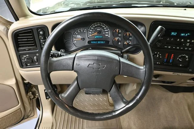 Used 2004 Beige Chevrolet Z71 image 21