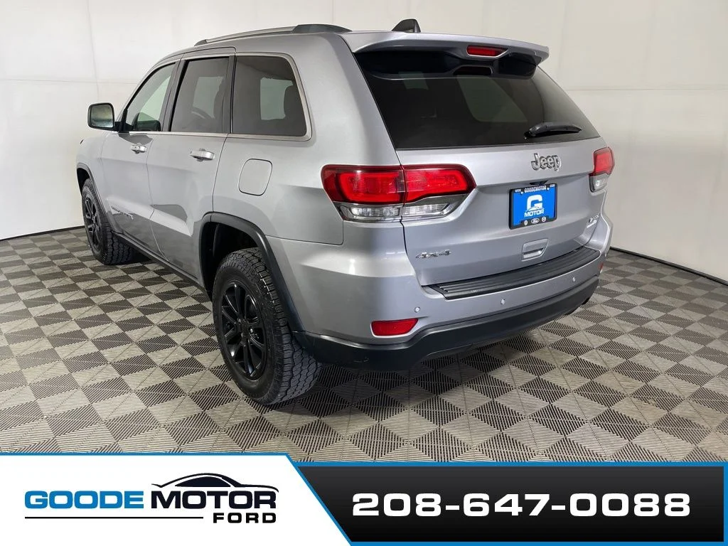 Certified Used 2021 Billet Silver Metallic Clearcoat Jeep Laredo E image 5