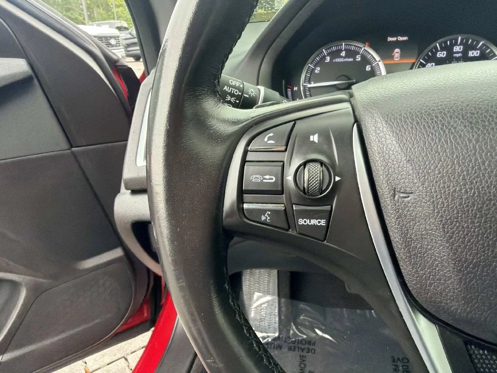 Used 2019  Acura 3.5L Technology Pkg image 17