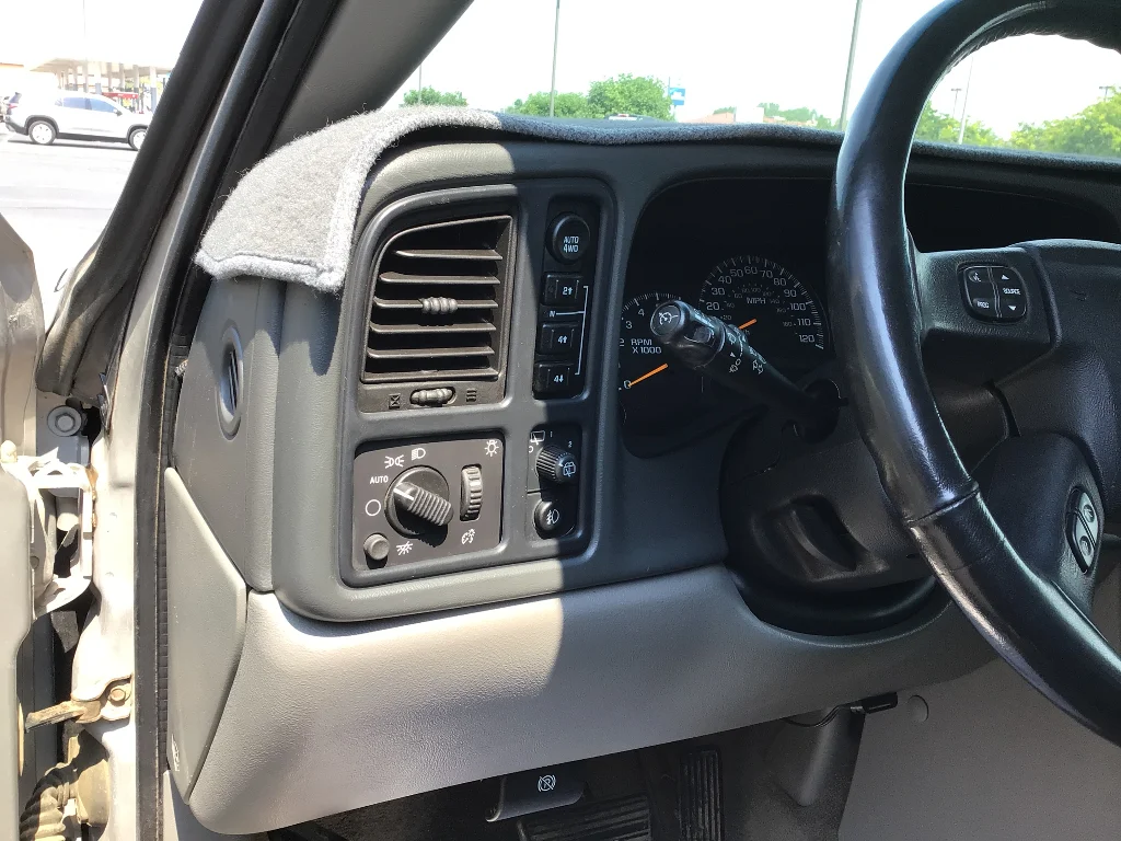 Used 2005 Silver Birch Metallic GMC SLE image 15