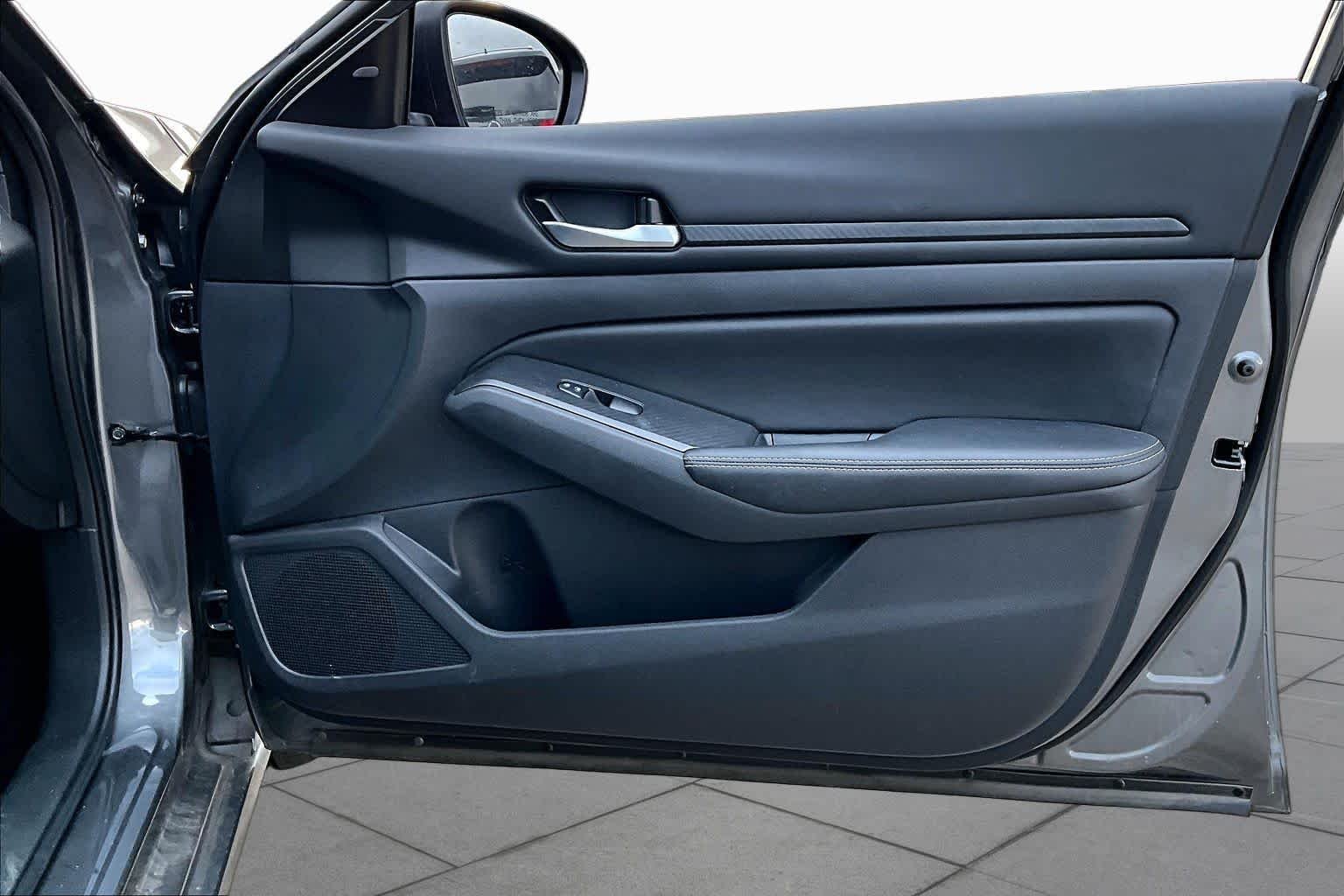 Used 2025 Gun Metallic Nissan SV image 22
