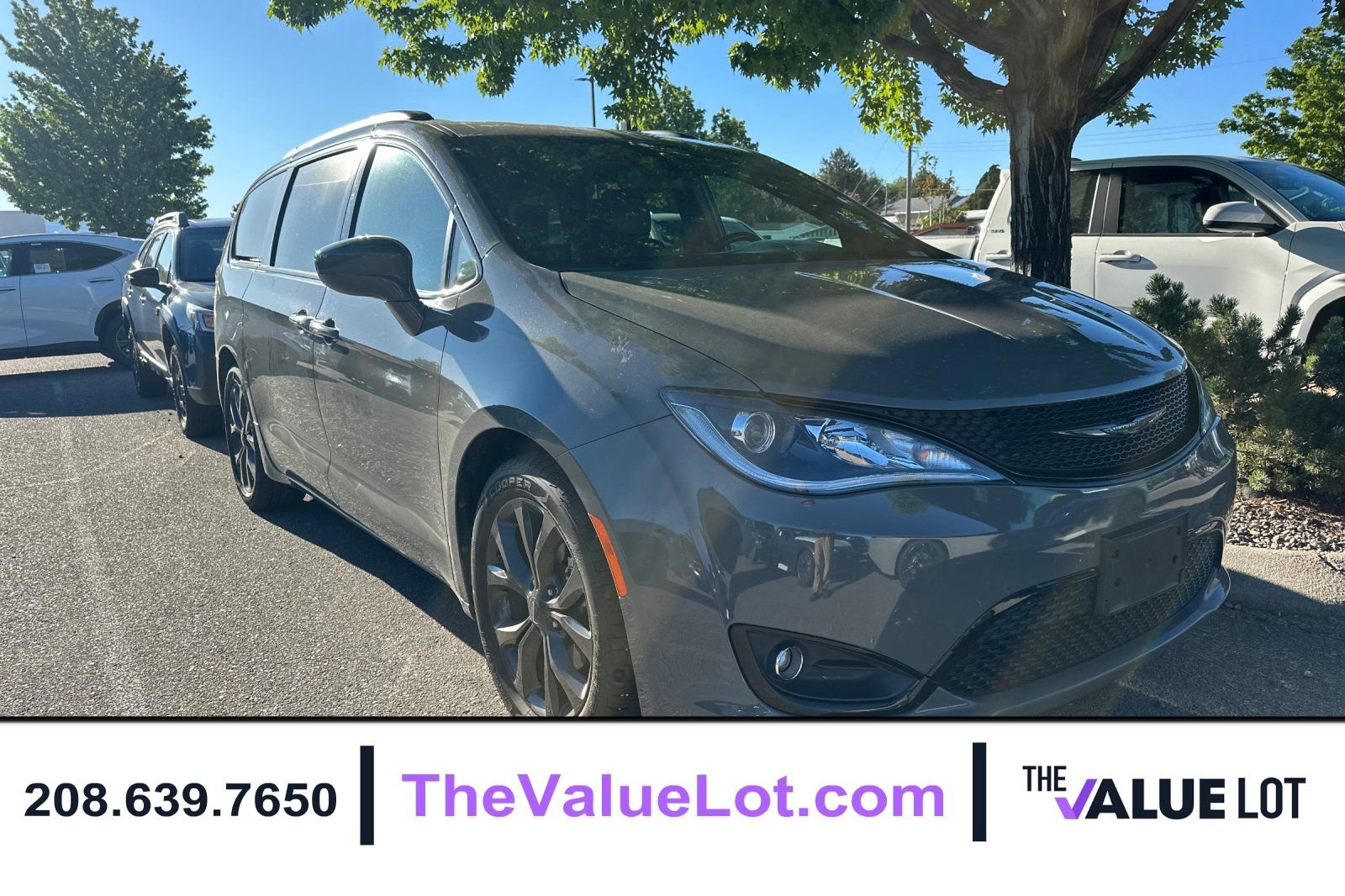 2020 Chrysler Pacifica Touring L Plus's photo