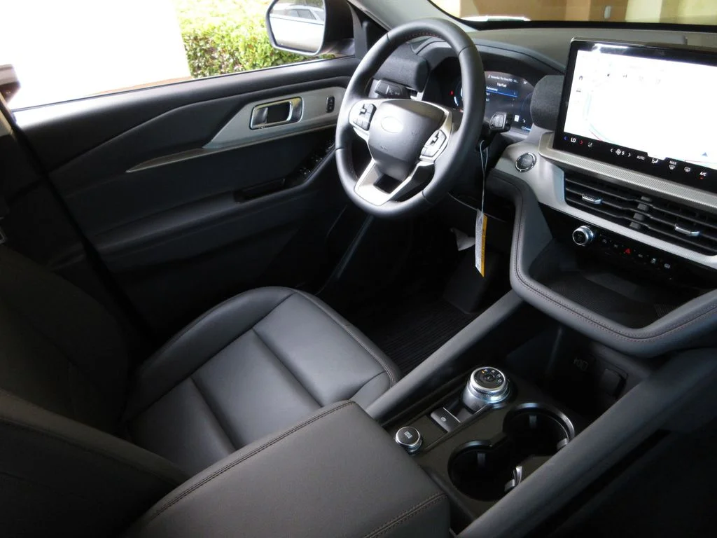 New 2026 Carbonized Gray Metallic Ford Active image 22