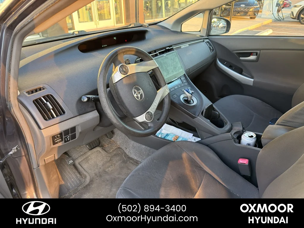 Used 2010 Winter Gray Metallic Toyota III image 3