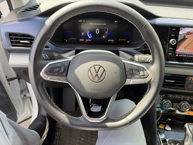 Used 2024 Pure White Volkswagen SE image 10