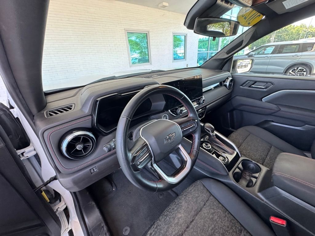 Used 2023 White Chevrolet Z71 image 13
