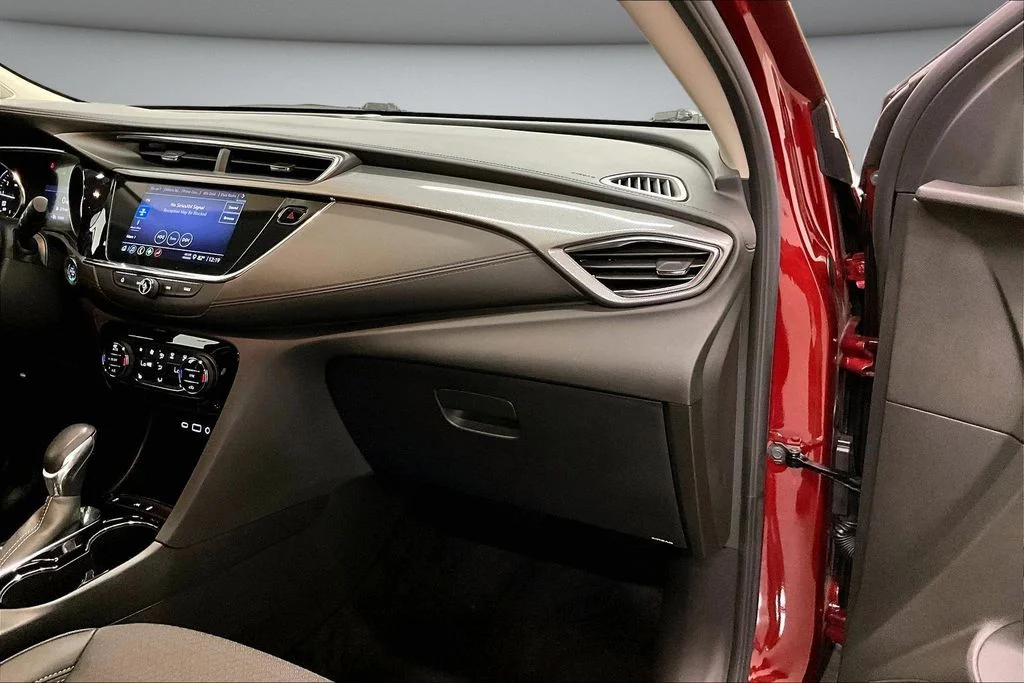 Used 2023 Red Buick Select image 27