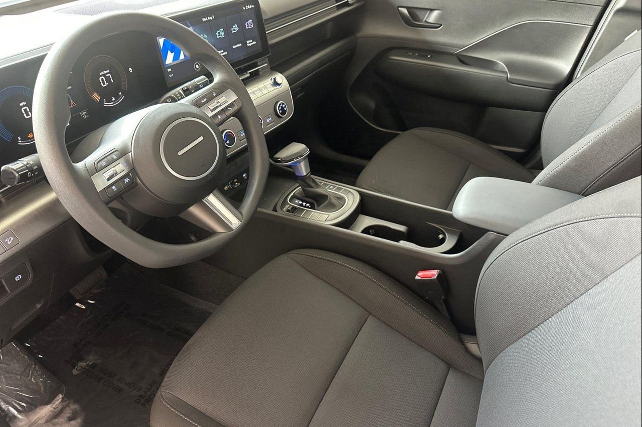 New 2027  Hyundai SE FWD image 9