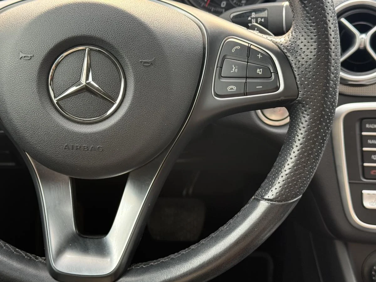 Used 2019 Black Mercedes-Benz Gla250 4matic image 32