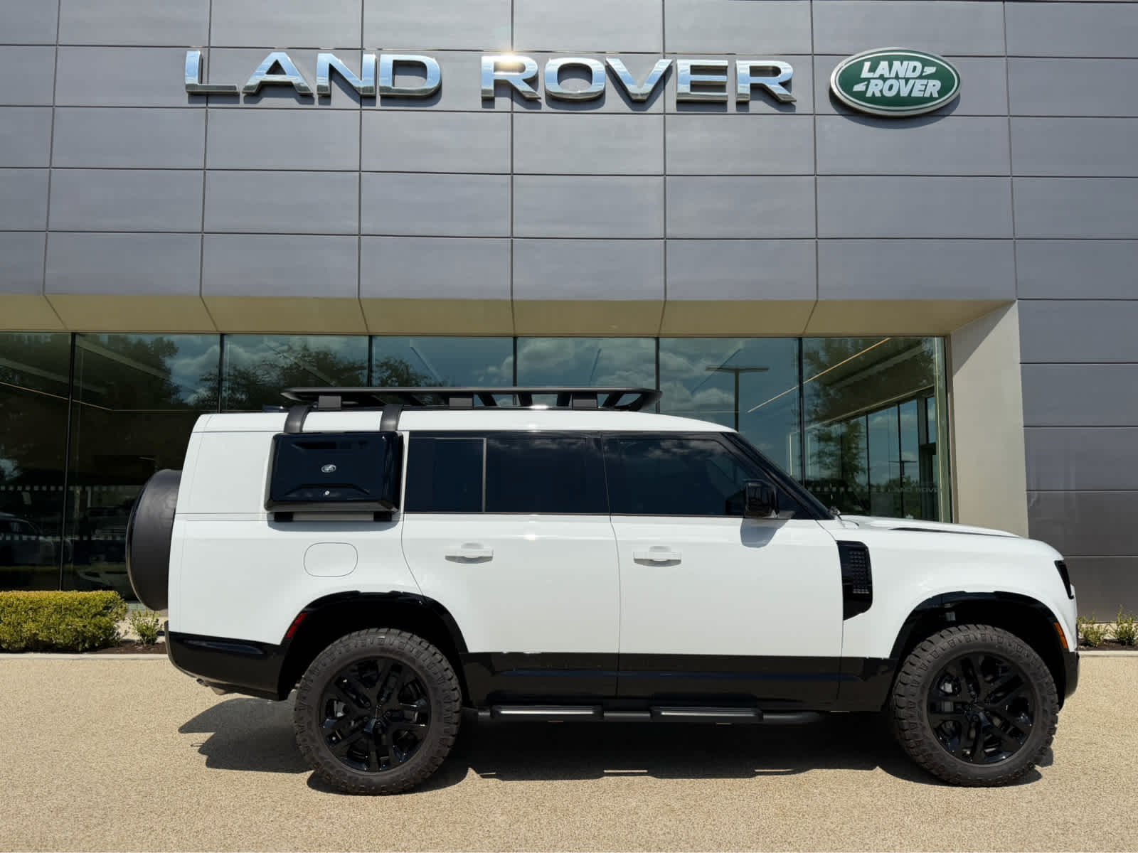 2026 Land Rover Defender Outbound - Photo 3