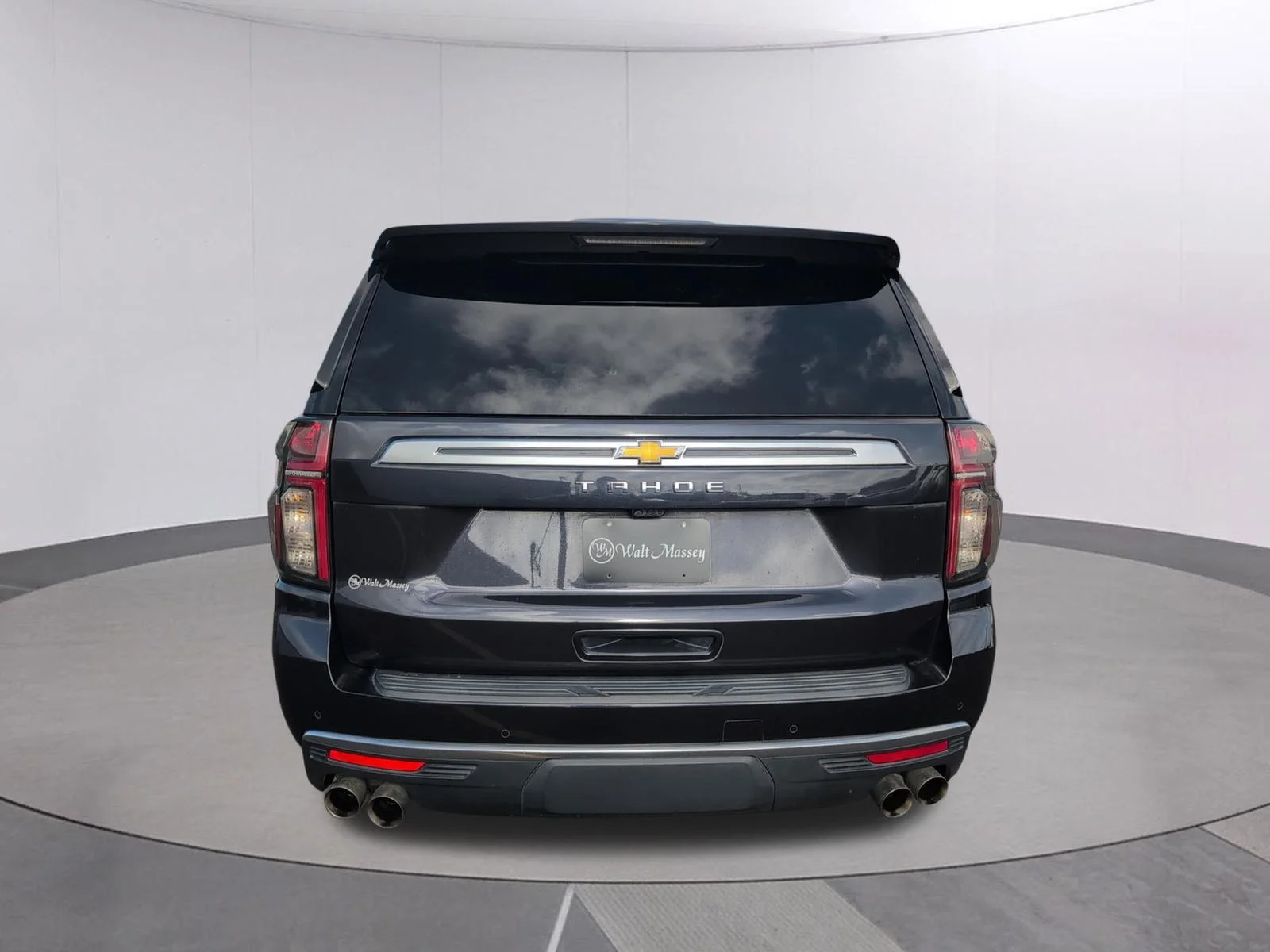 Used 2022 Dark Ash Metallic Chevrolet High Country image 4