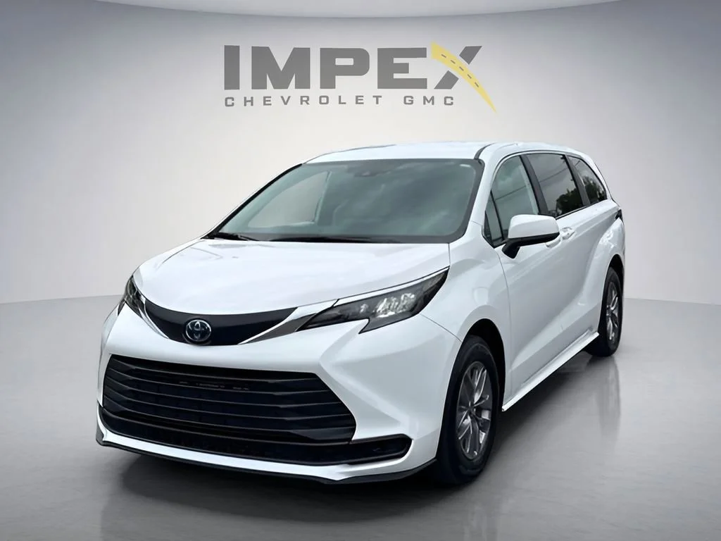 Used 2025 Ice Cap Toyota LE image 1